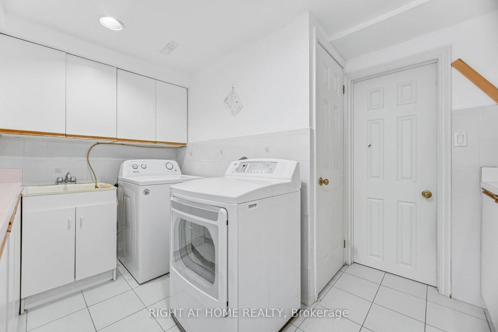 909 Lovingston Crescent - Photo 45