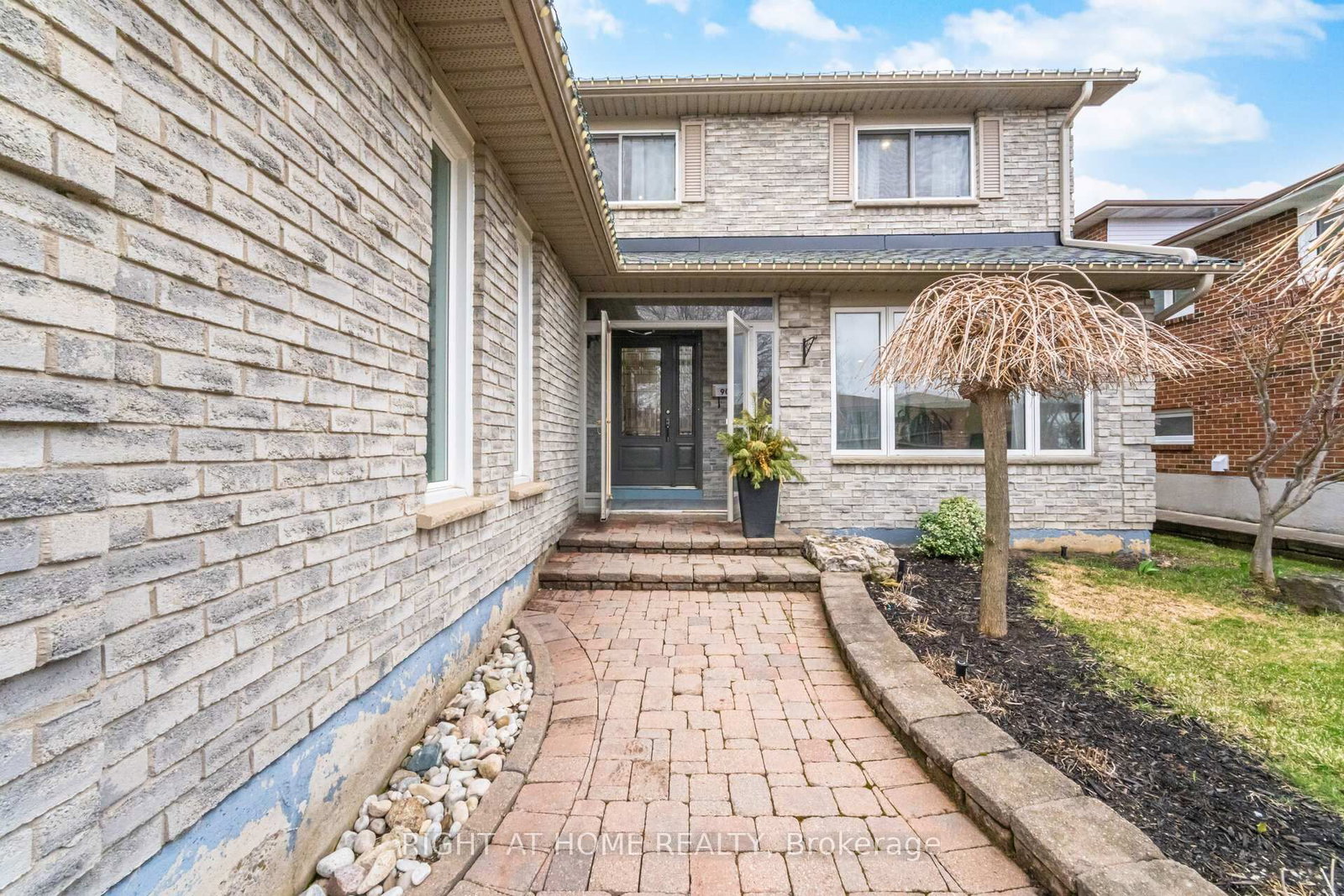 909 Lovingston Crescent - Photo 5