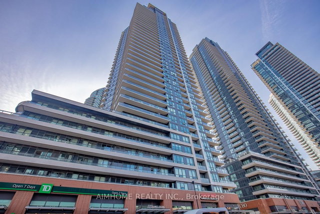 304 - 2212 Lakeshore Boulevard W