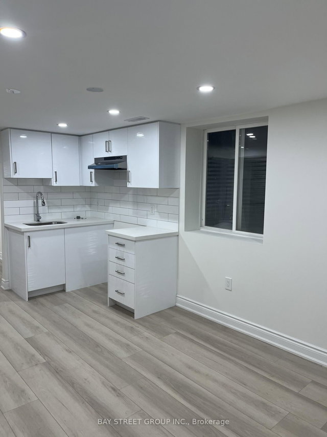 114 Mill (lower) Street N