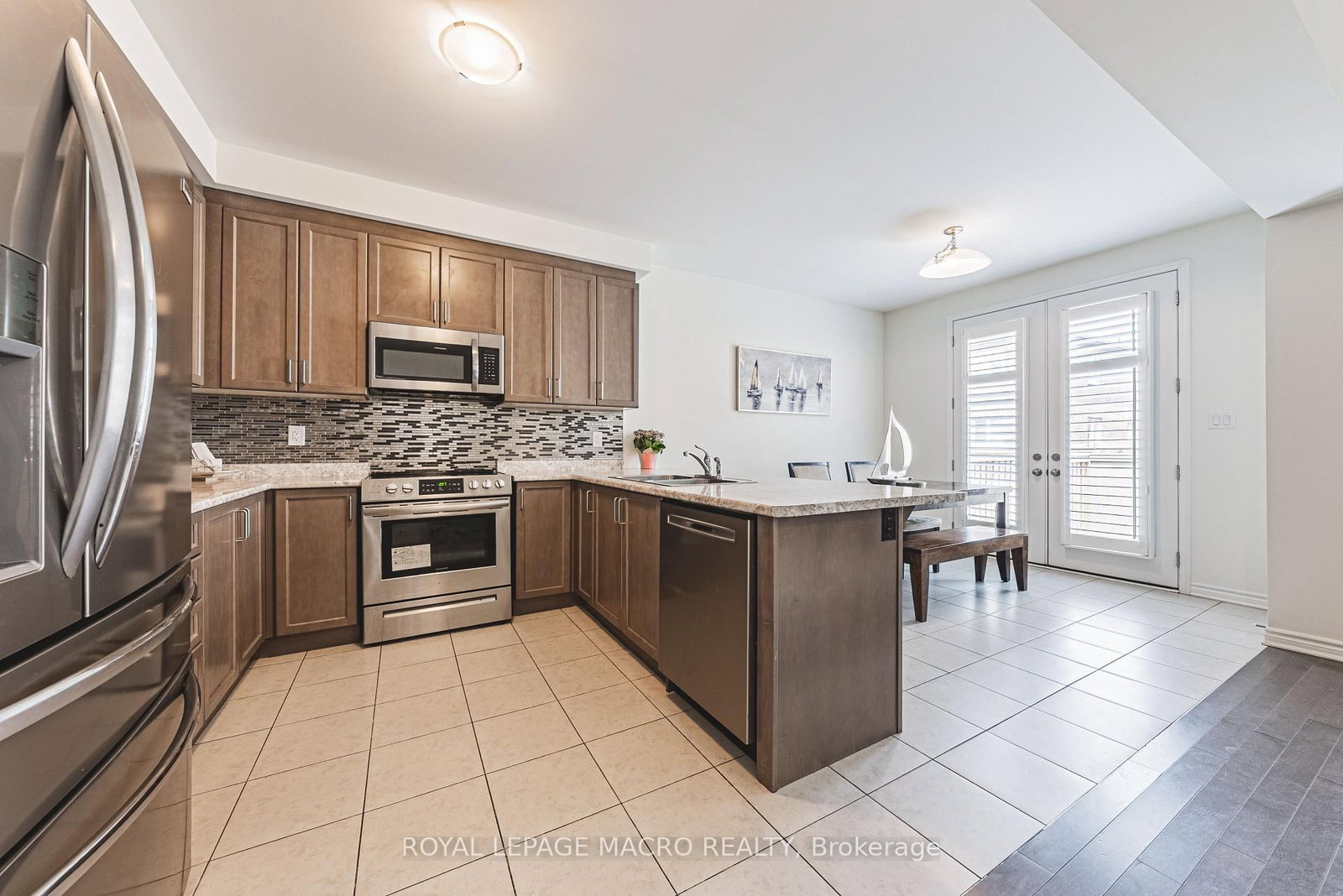 728 Kennedy Circle W - Photo 11