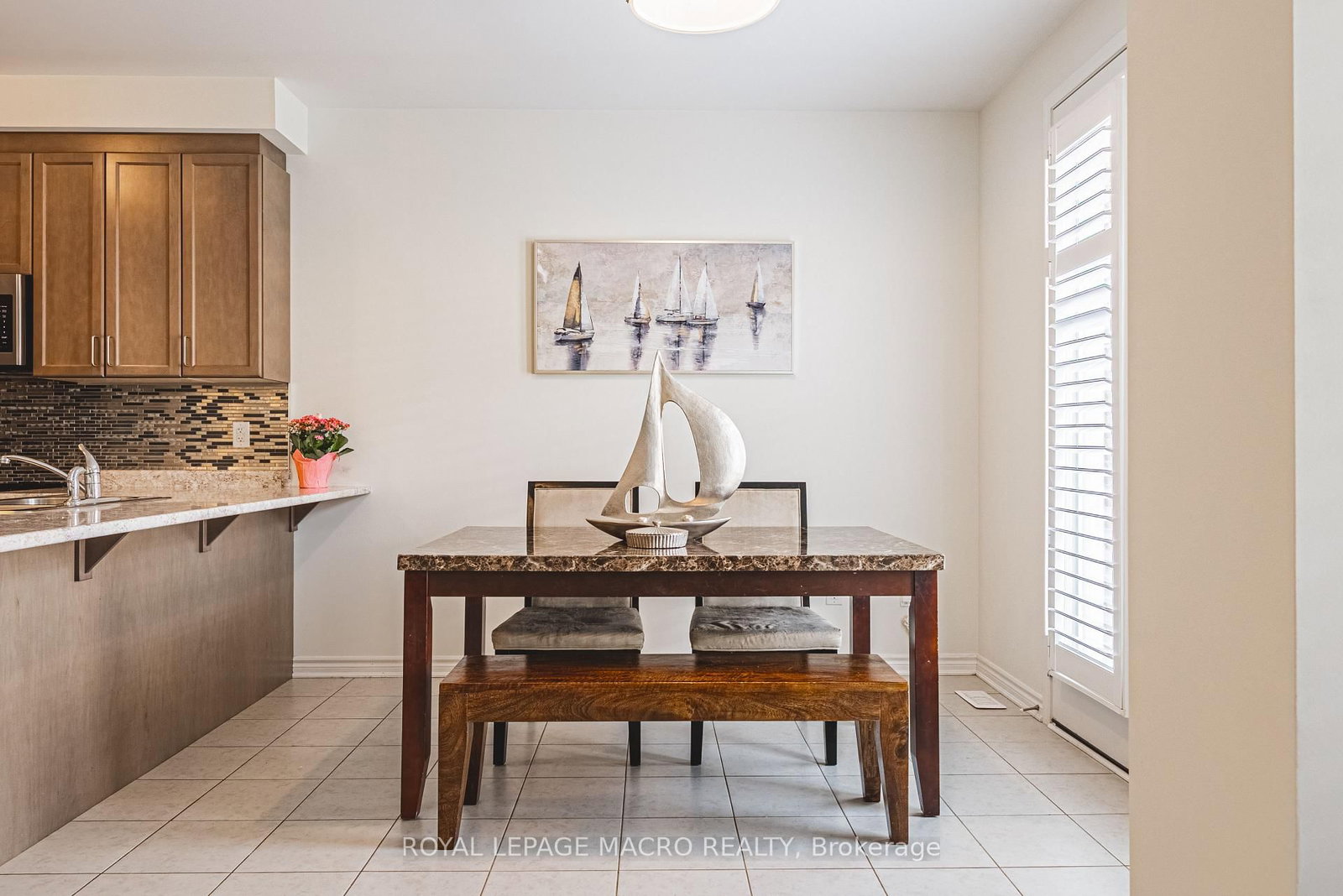 728 Kennedy Circle W - Photo 18