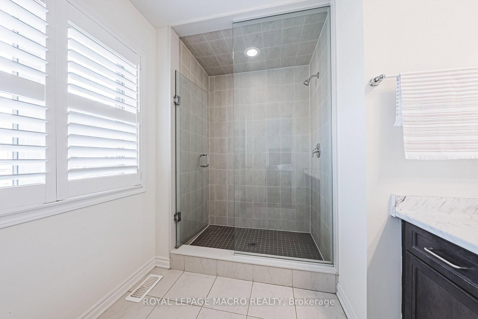 728 Kennedy Circle W - Photo 34