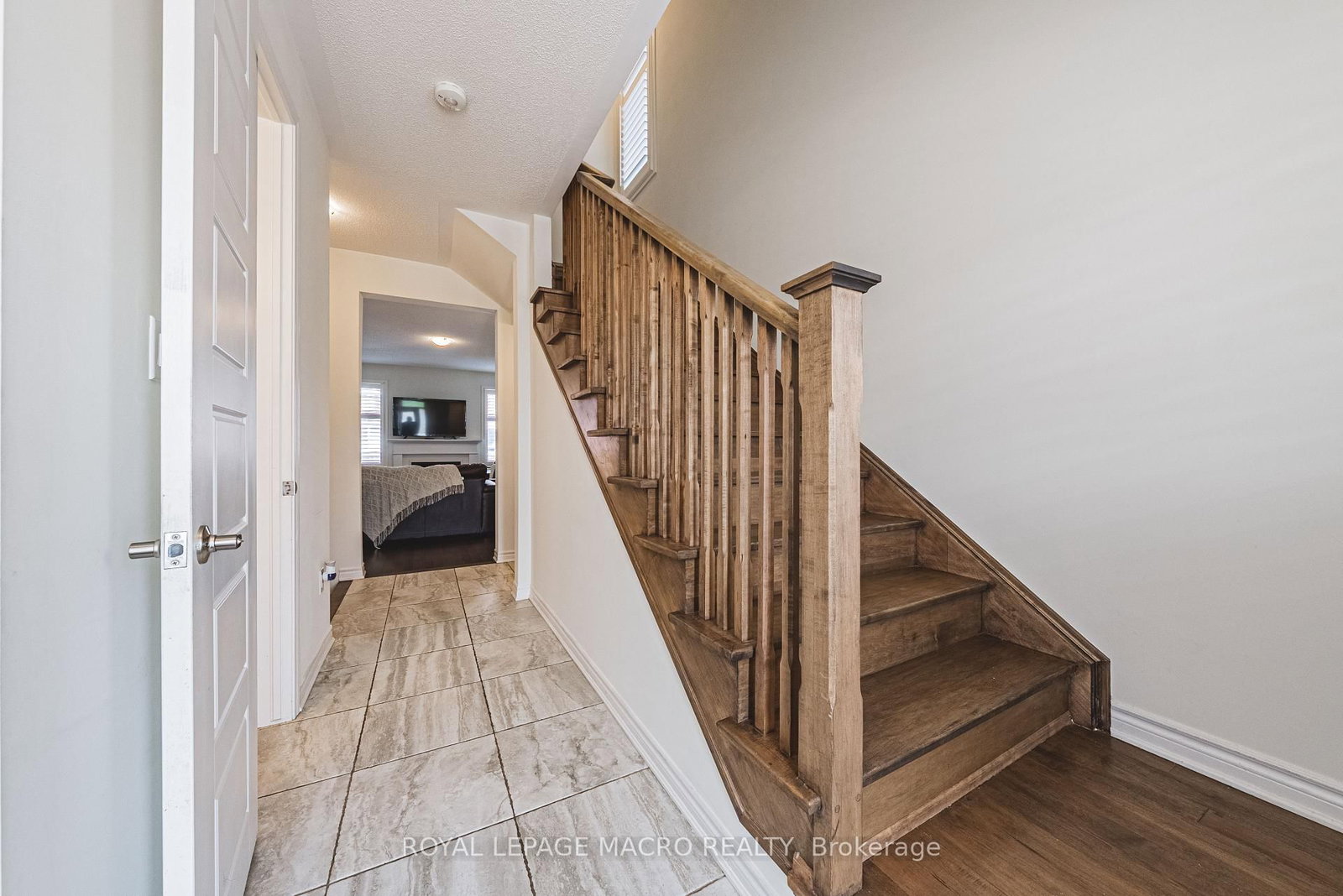 728 Kennedy Circle W - Photo 8