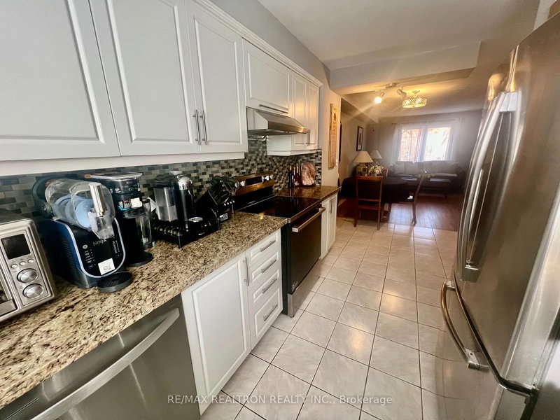 36B - 5865 Dalebrook Cres, Mississauga, L5M 5X1 | Image 3