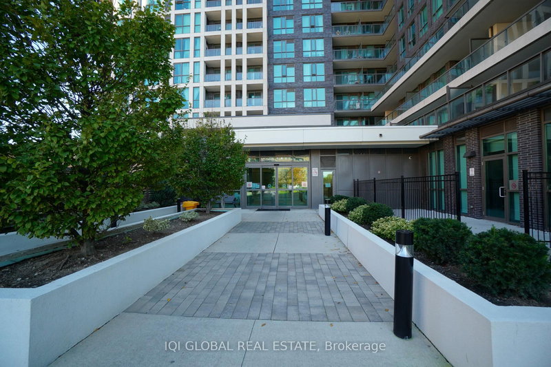 1022 - 80 Esther Lorrie Dr, Toronto, M9W 0C6 | Image 2