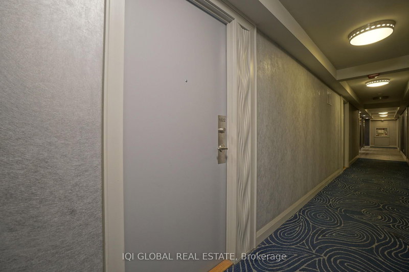 1022 - 80 Esther Lorrie Dr, Toronto, M9W 0C6 | Image 3