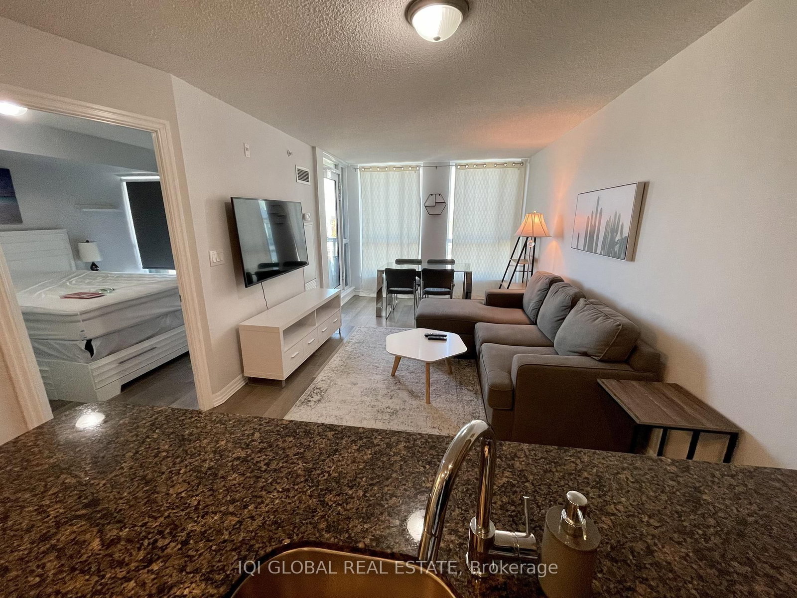 80 Esther Lorrie Drive, Unit 1022 - Photo 8