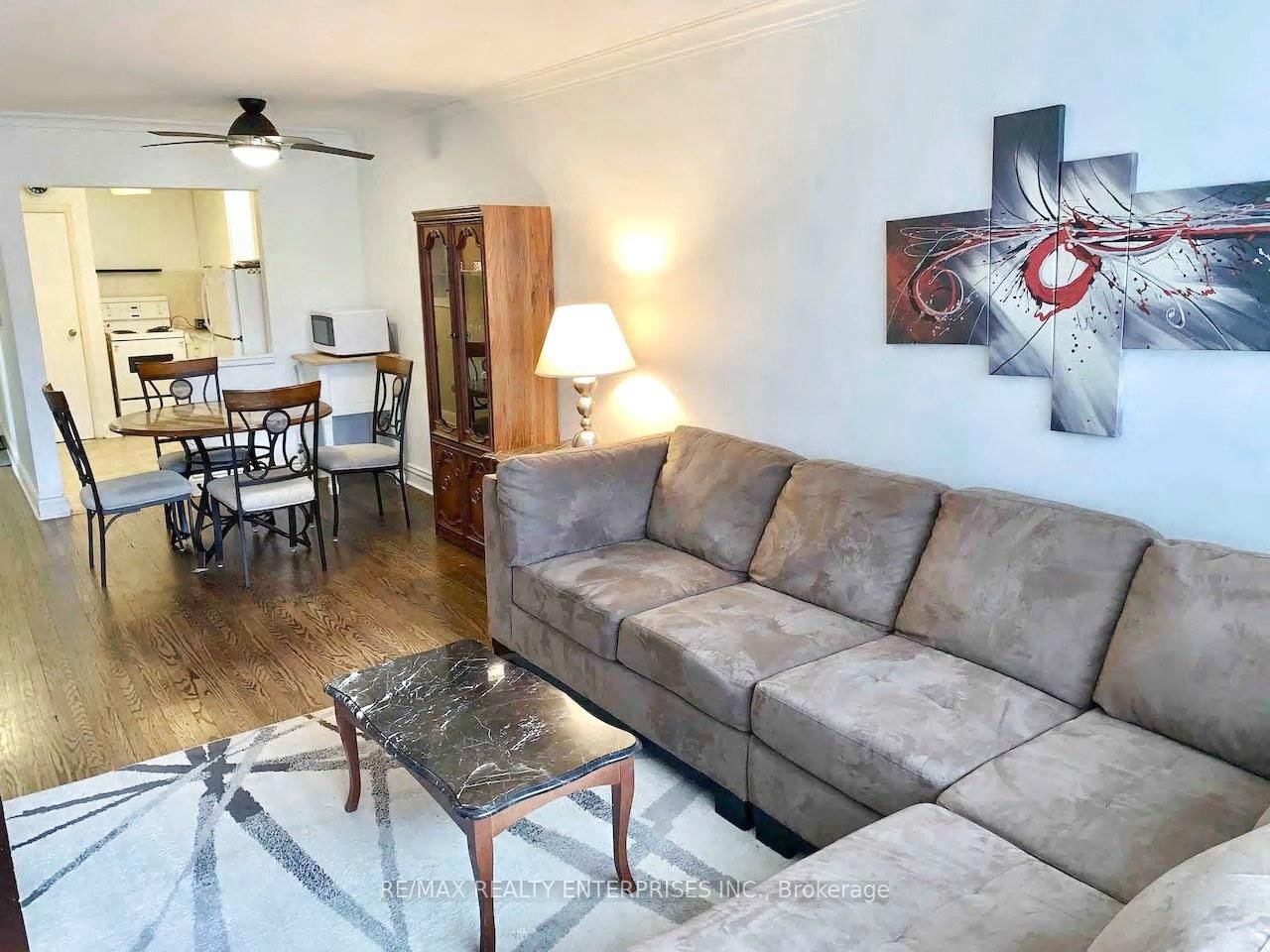 2 - 297 Lakeshore Road E, Mississauga