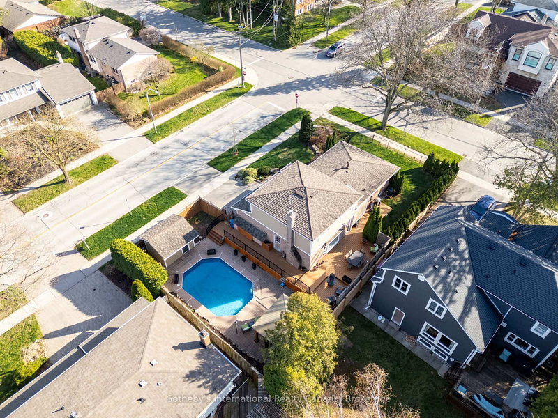 4151 Spruce Ave, Burlington, L7L 1K8 | Image 2