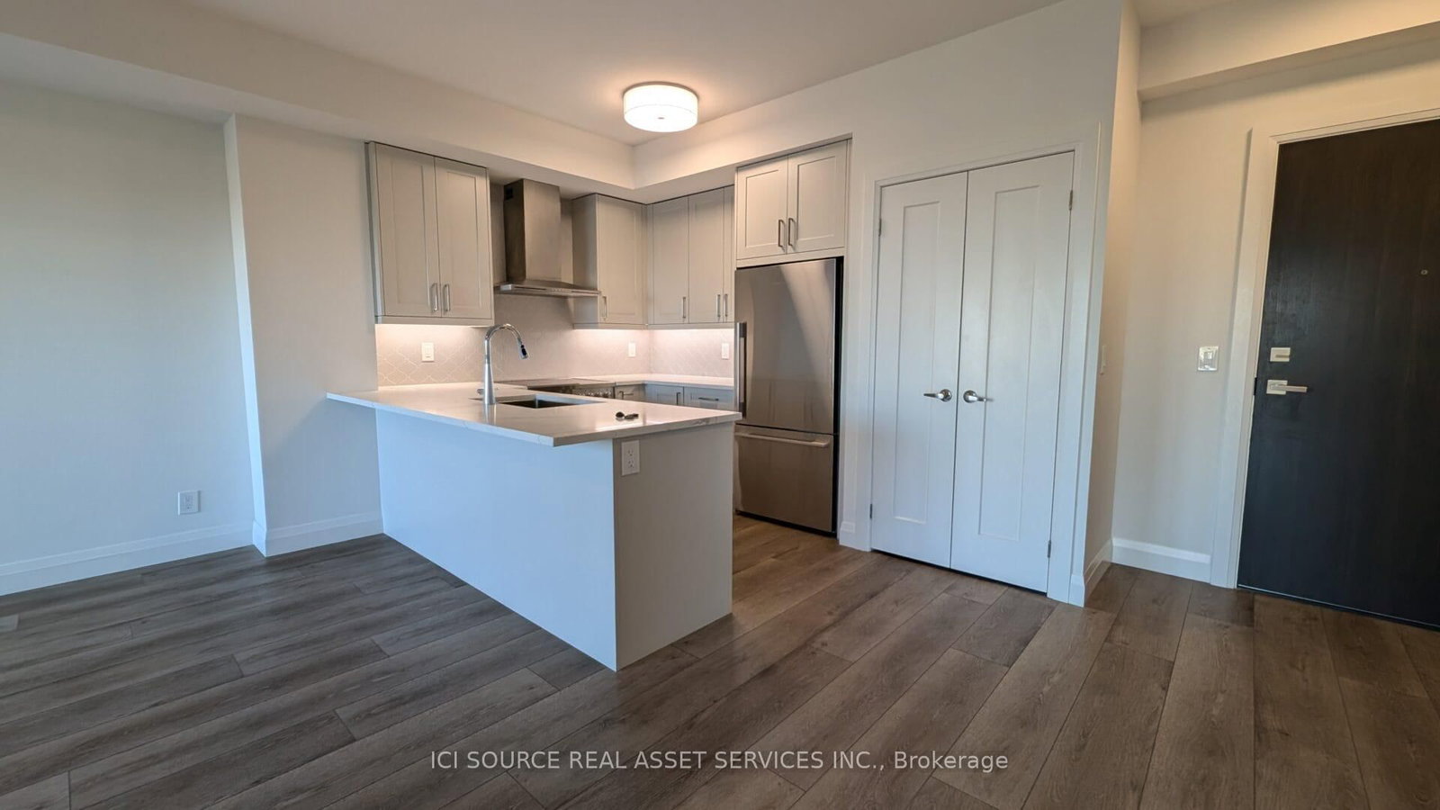 500 Brock Avenue, Unit 806 - Photo 4