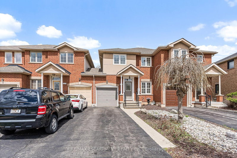 2393 Dalebrook Dr, Oakville, L6H 6K4 | Image 2