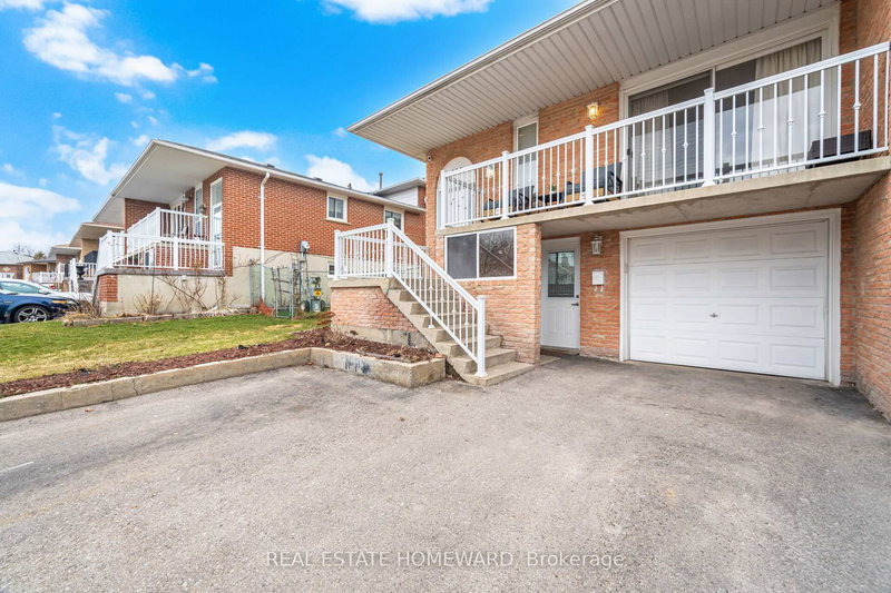 309 Royal Salisbury Way, Brampton, L6V 3G4 | Image 3