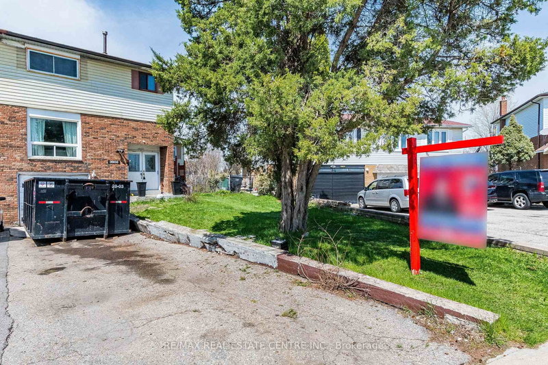 3803 Keenan Cres, Mississauga, L4T 3M1 | Image 3