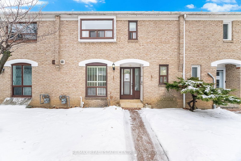 24 - 25 Gosford Blvd, Toronto, M3N 2G7 | Image 2