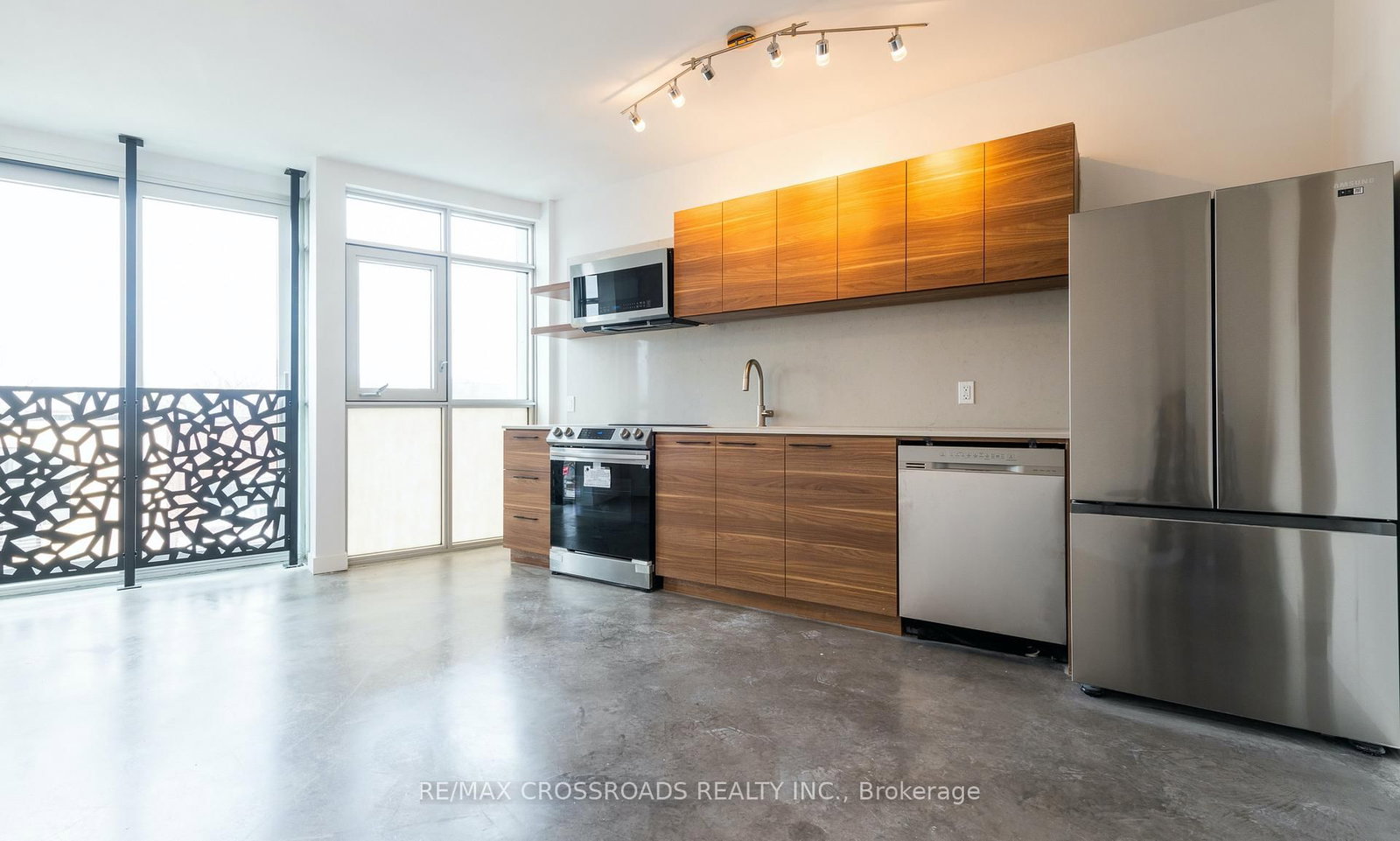 3333 Dundas Street W, Unit 3A - Photo 3