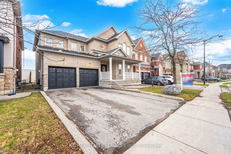 17 Donherb Cres, Caledon, L7C 1E3 | Image 3