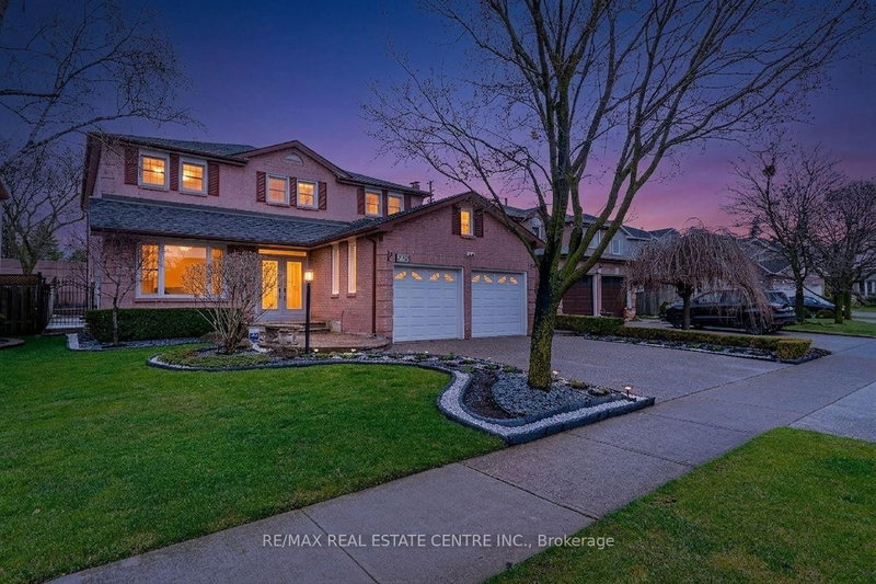 339 Parklane Rd, Oakville, L6H 4J4 | Image 2