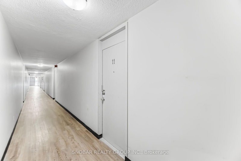 11 - 3308 The Credit Woodlands, Mississauga, L5C 2J8 | Image 2