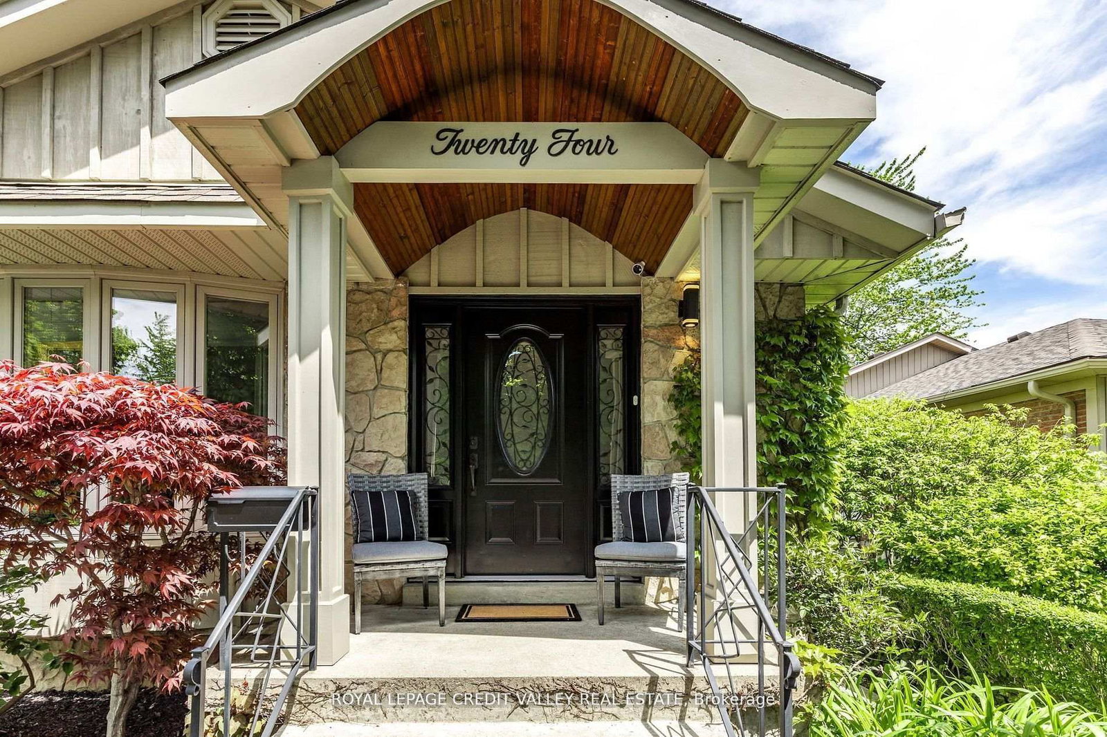 24 Ladore Drive - Photo 3