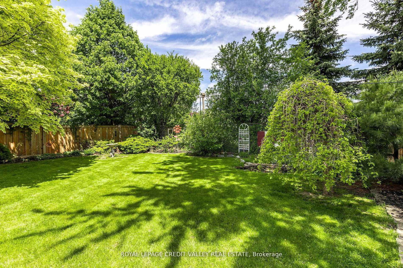 24 Ladore Drive - Photo 33