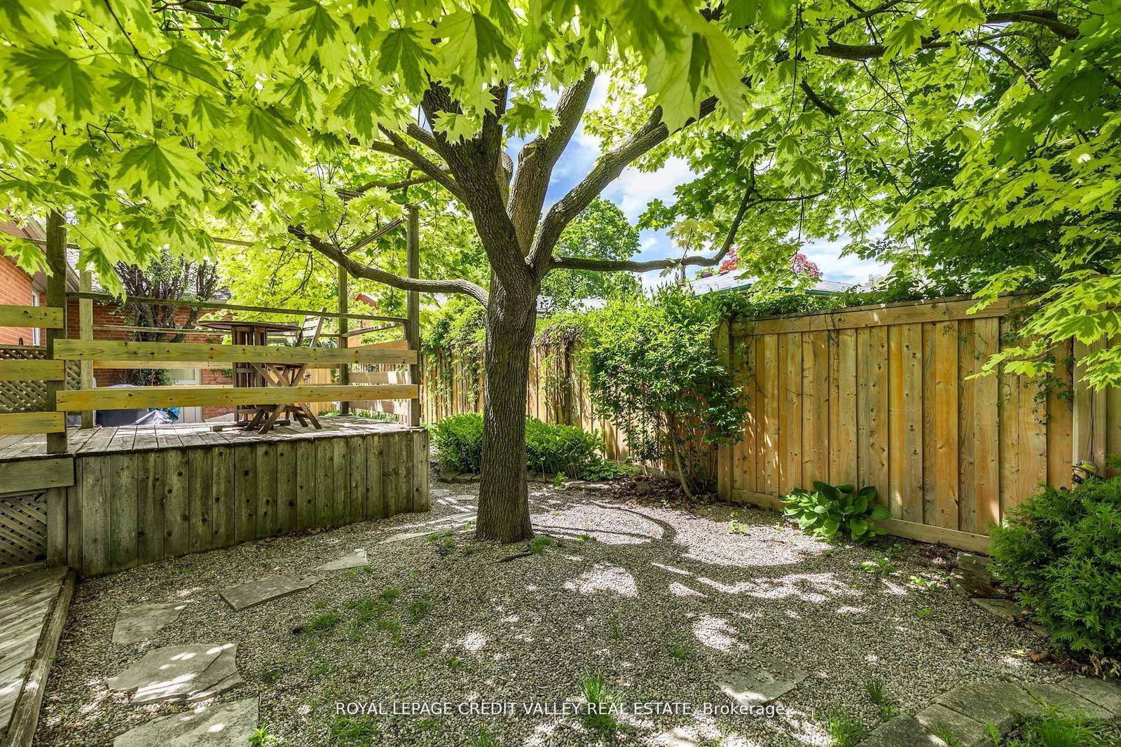 24 Ladore Drive - Photo 34