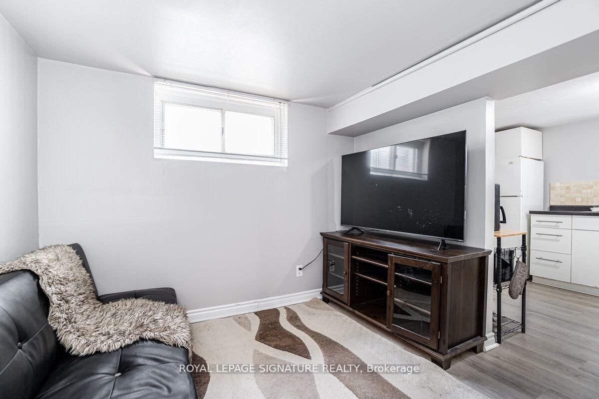 1078 Eastmount Avenue, Unit 2 - Photo 11