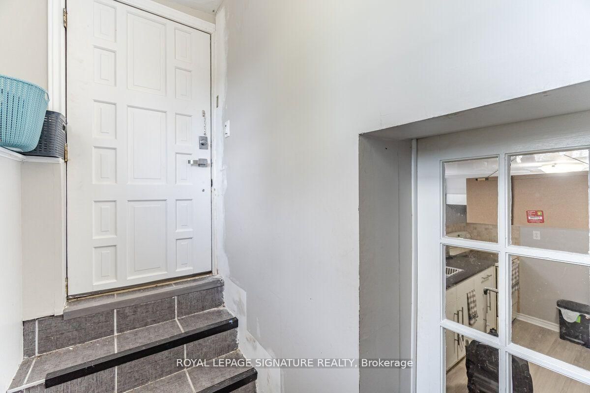 1078 Eastmount Avenue, Unit 2 - Photo 5