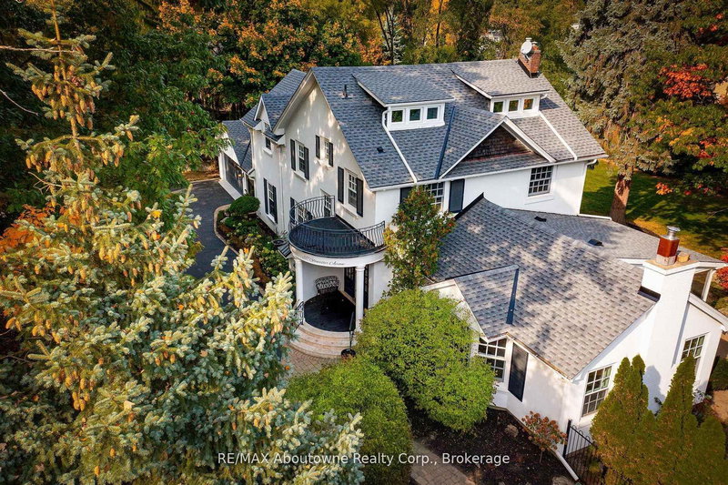 317 Gloucester Ave, Oakville, Ontario