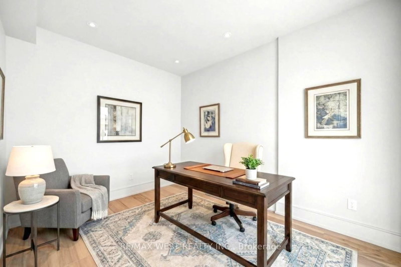 2267 Fifth Line W, Mississauga, L5K 1V7 | Image 3