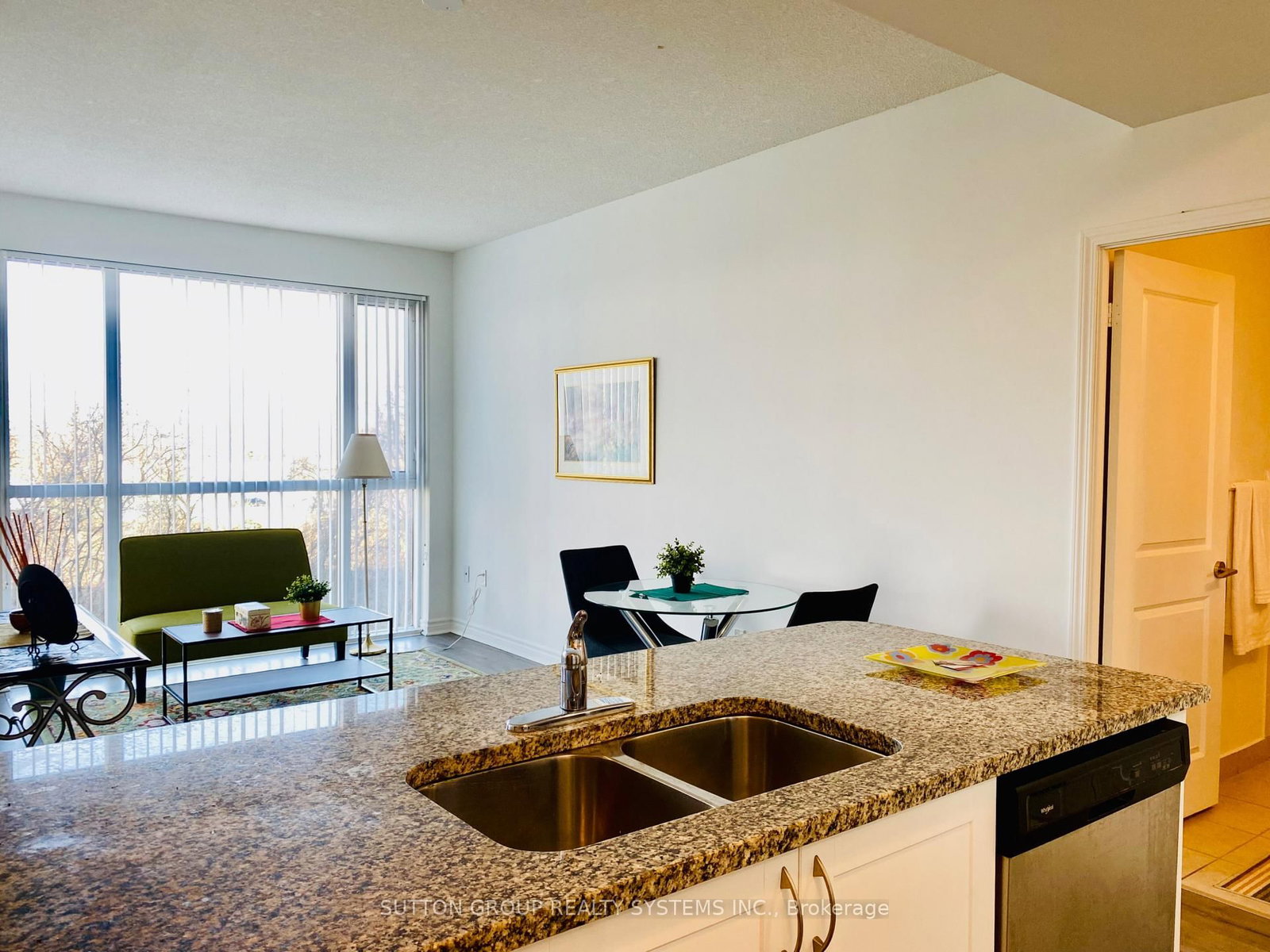 349 Rathburn Road W, Unit 301 - Photo 12