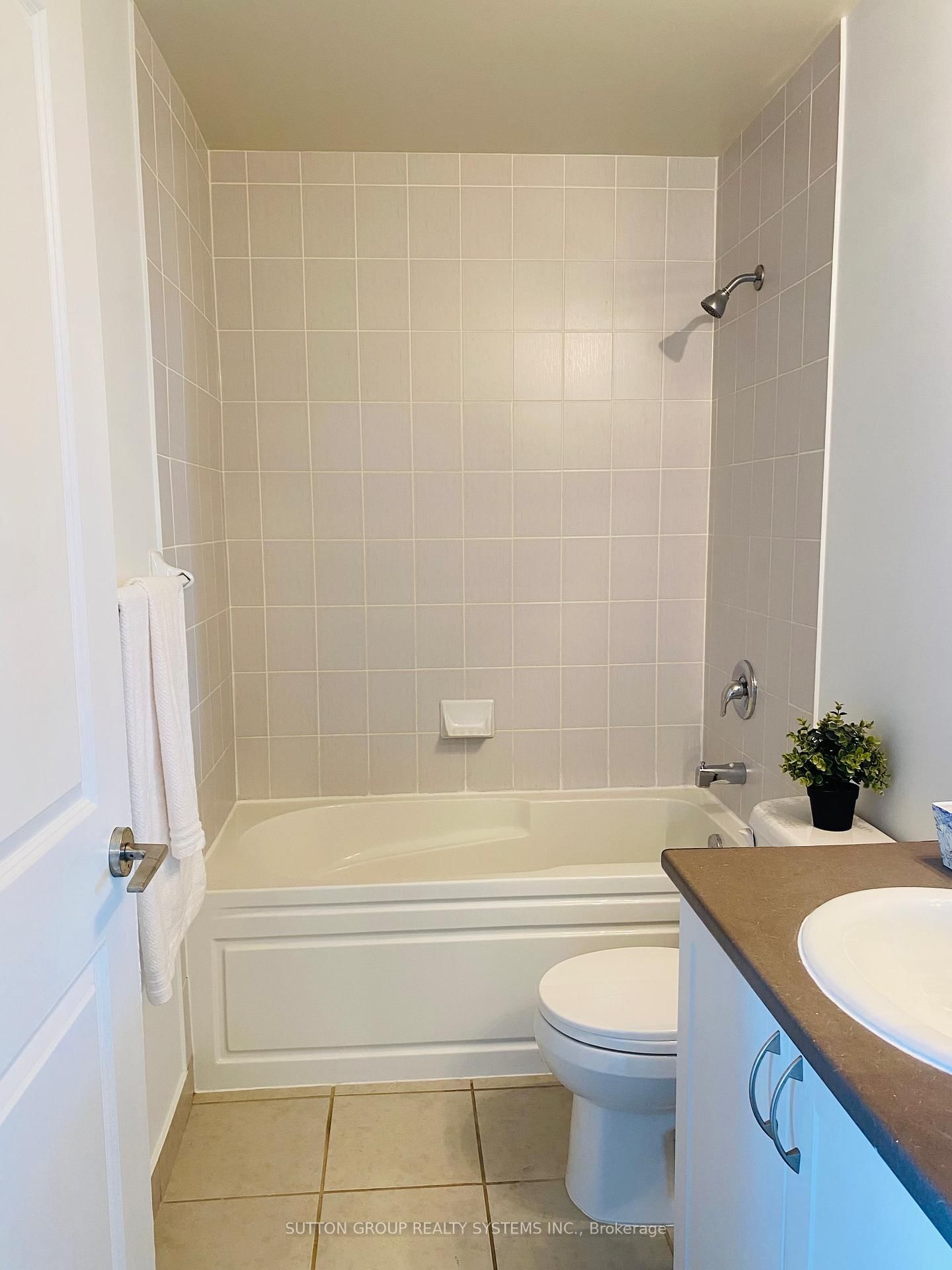 349 Rathburn Road W, Unit 301 - Photo 16