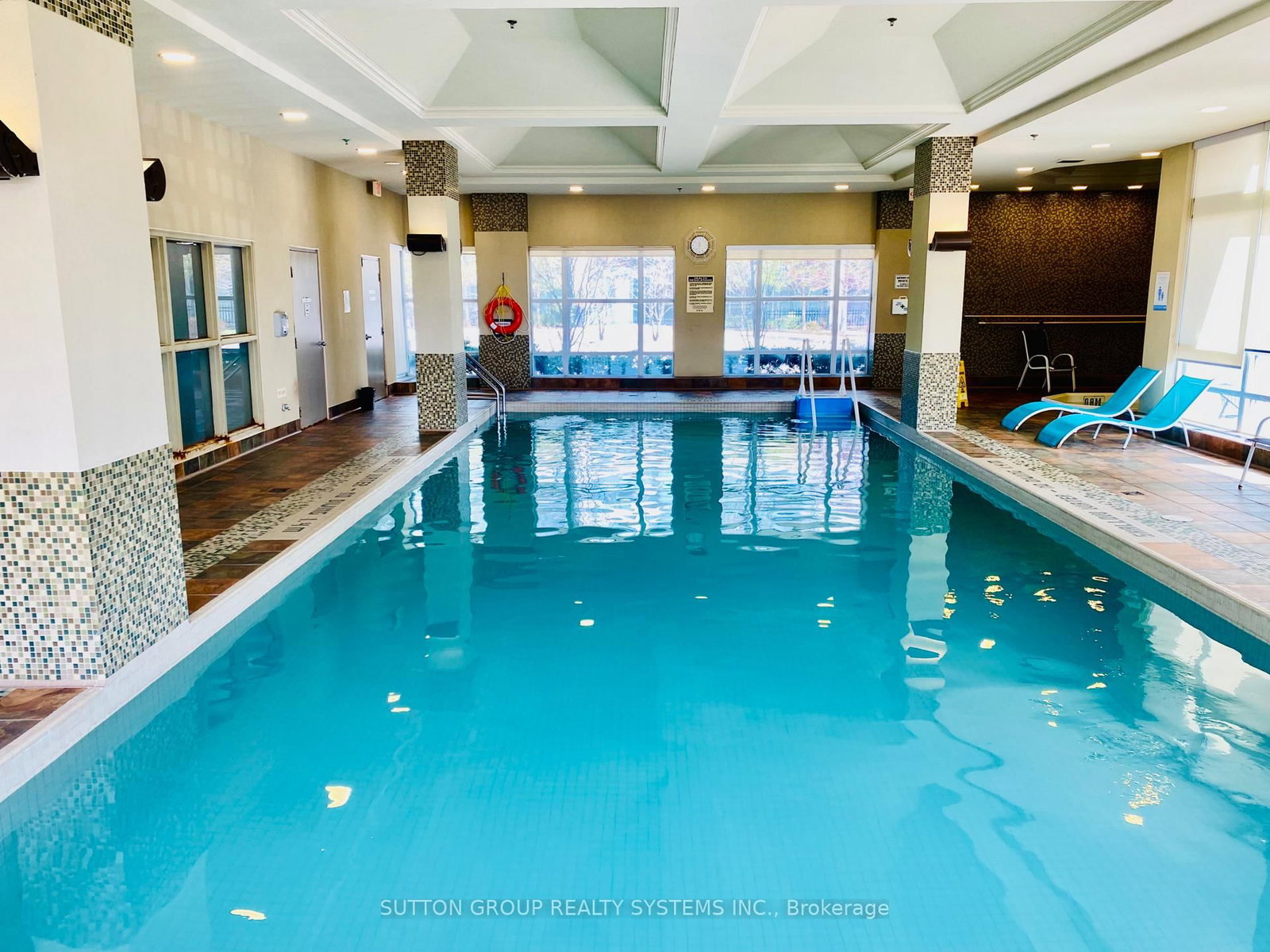 349 Rathburn Road W, Unit 301 - Photo 17