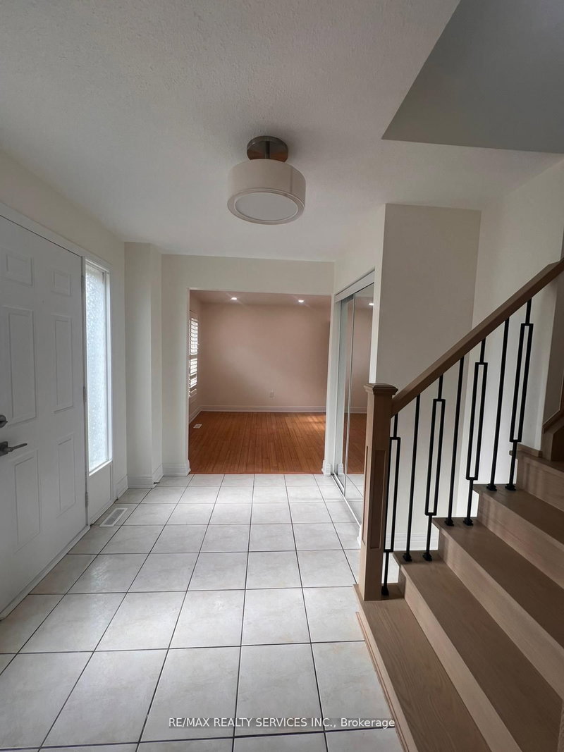 31 Junewood Cres, Brampton, L6S 3T5 | Image 3