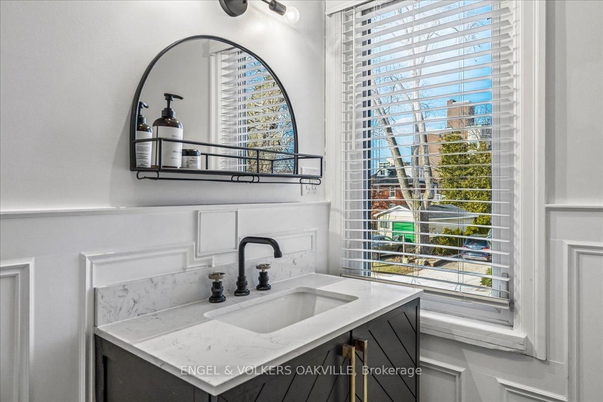 38 John Street S - Photo 27