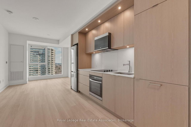 1802 - 25 Cordova Avenue