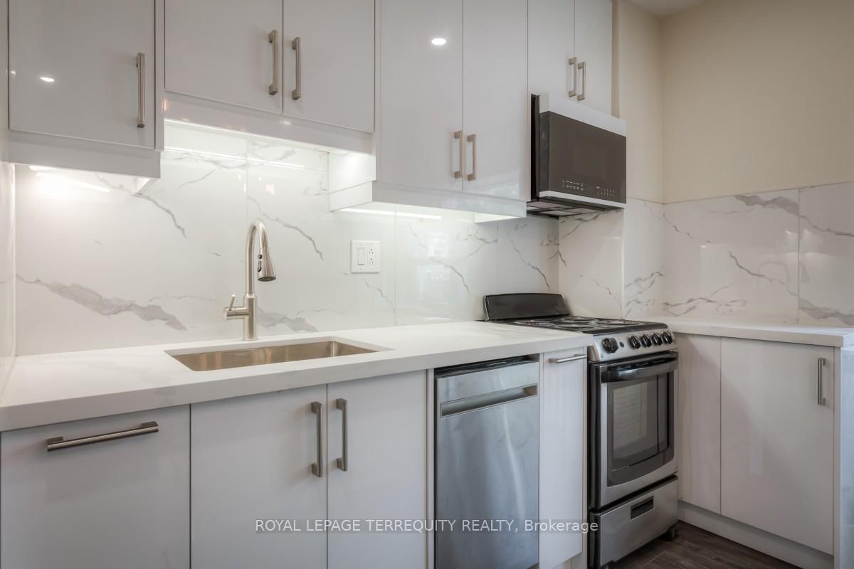135 Jane Street, Unit 1 - Photo 8