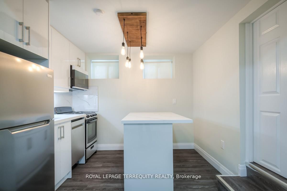 135 Jane Street, Unit 5 - Photo 11