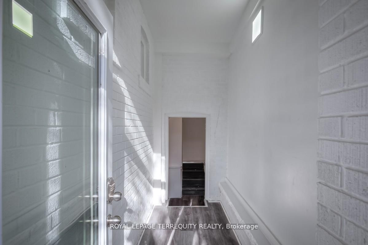 135 Jane Street, Unit 5 - Photo 26