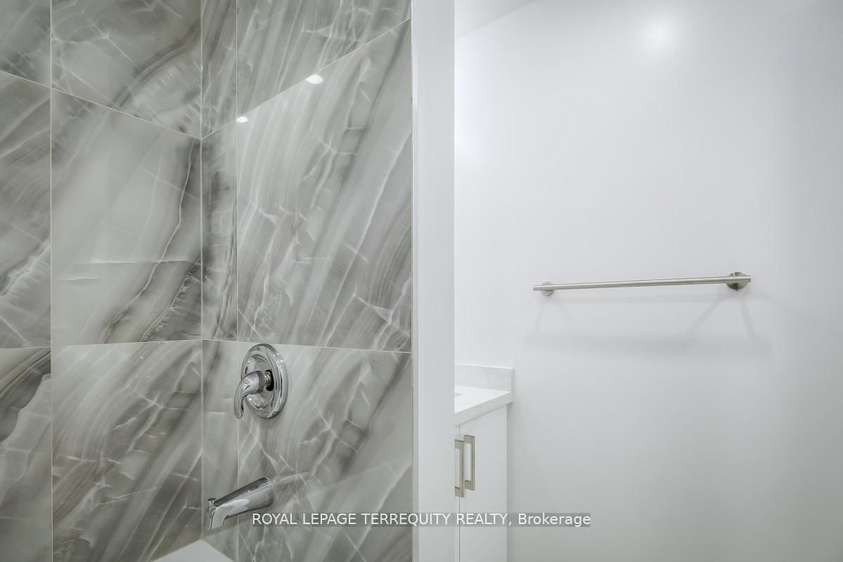 135 Jane Street, Unit 5 - Photo 8