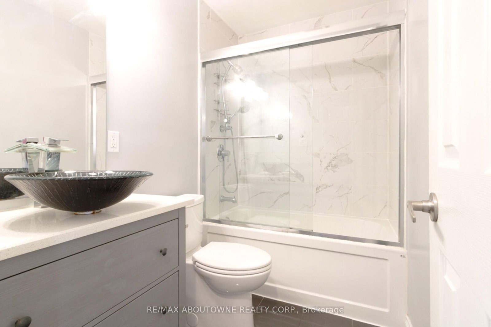 1601 Sandgate Crescent, Unit Main - Photo 17
