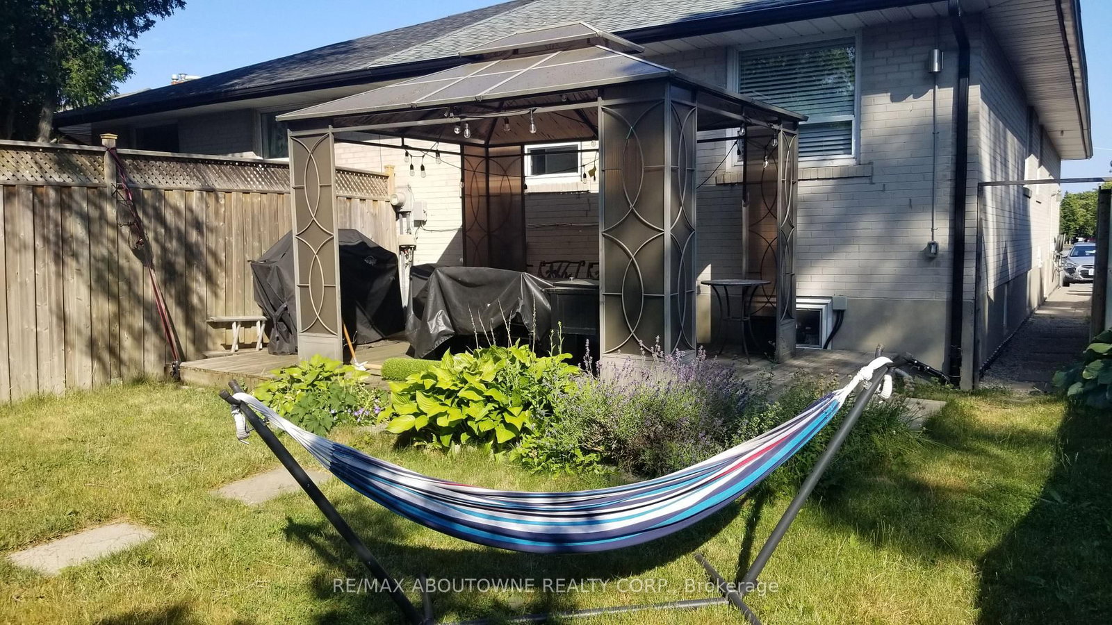 1601 Sandgate Crescent, Unit Main - Photo 20