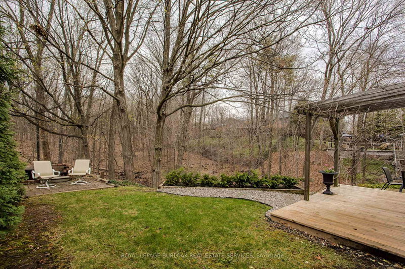 1141 Crofton Way, Burlington, L7P 3A8 | Image 3