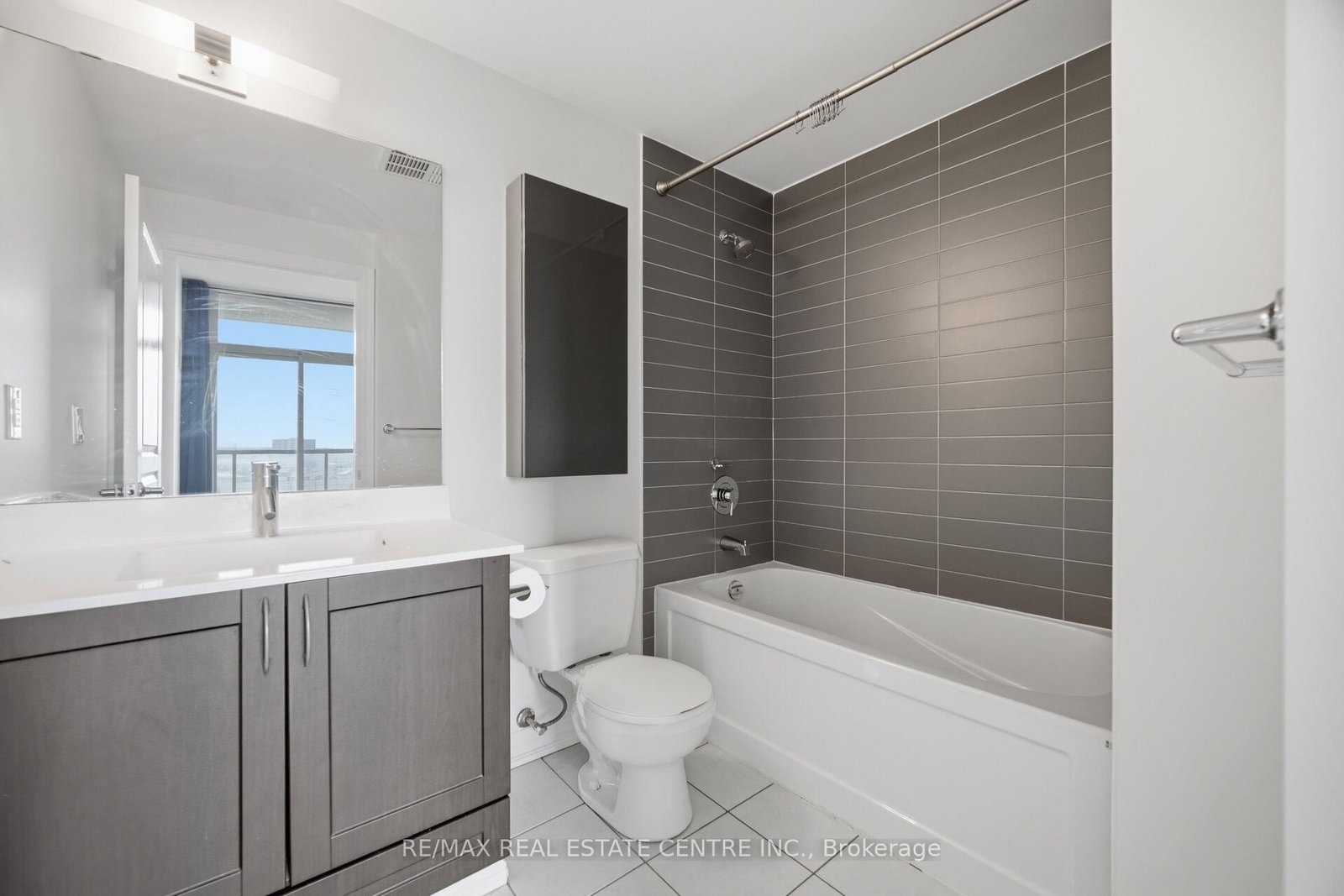 1940 Ironstone Drive, Unit 405 - Photo 22