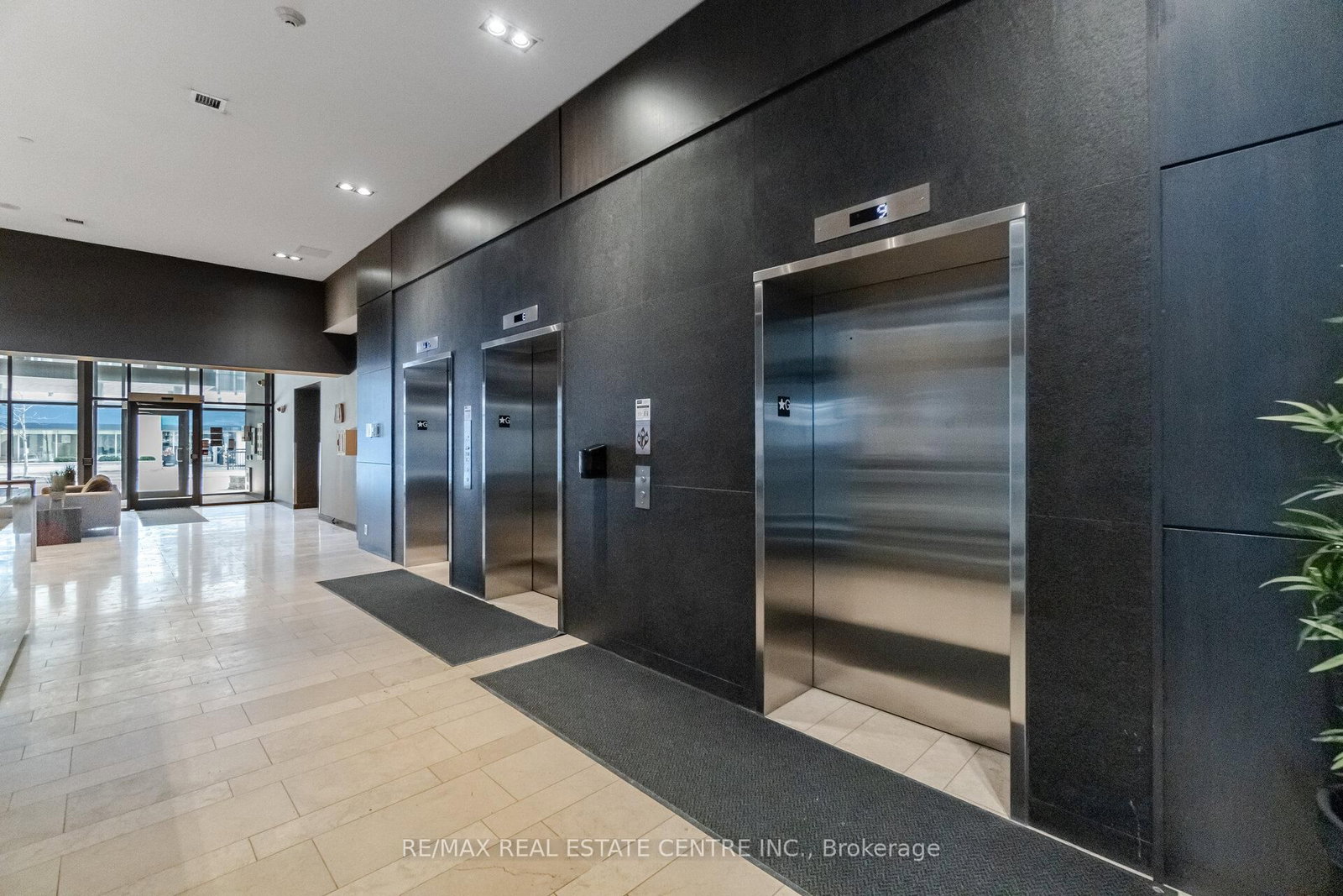 1940 Ironstone Drive, Unit 405 - Photo 4