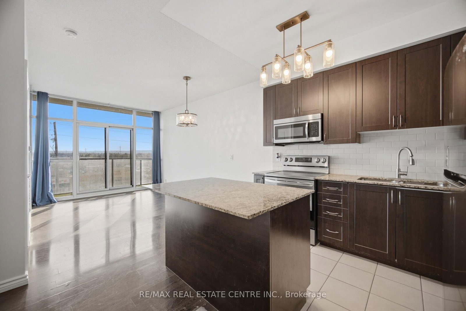 1940 Ironstone Drive, Unit 405 - Photo 8