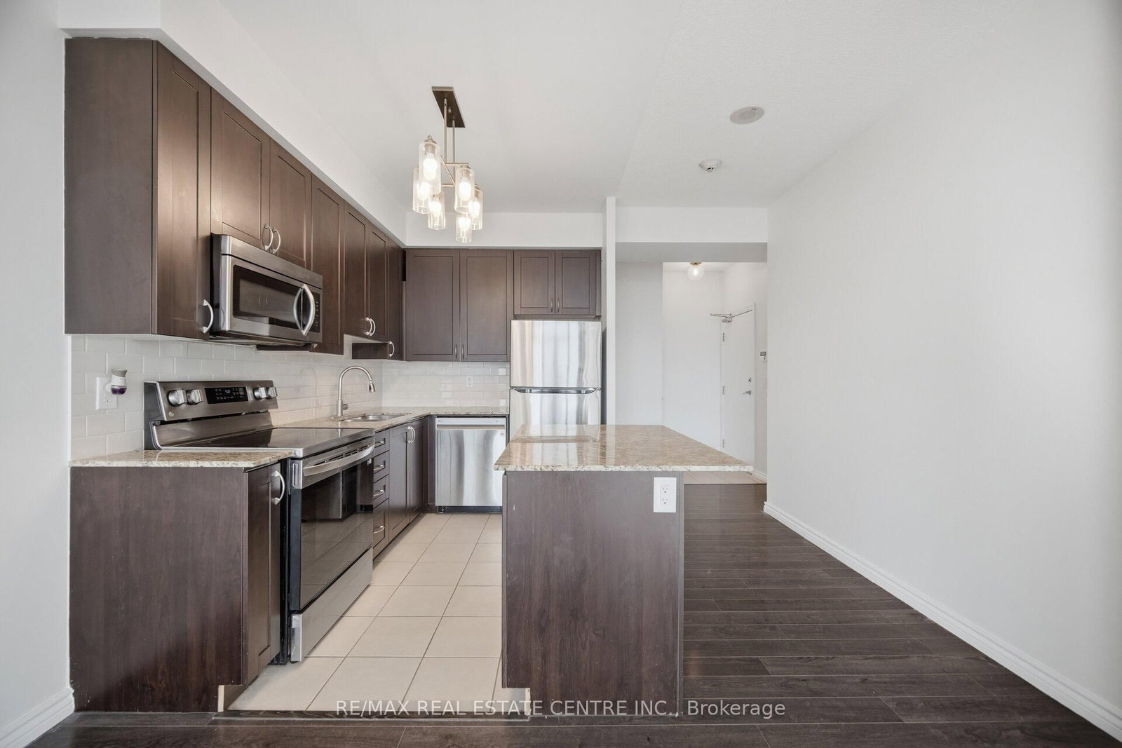 1940 Ironstone Drive, Unit 405 - Photo 9