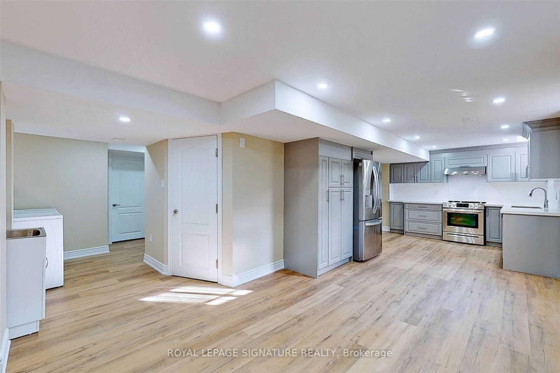 6094 Prairie Circ, Mississauga, L5N 5Z5 | Image 2