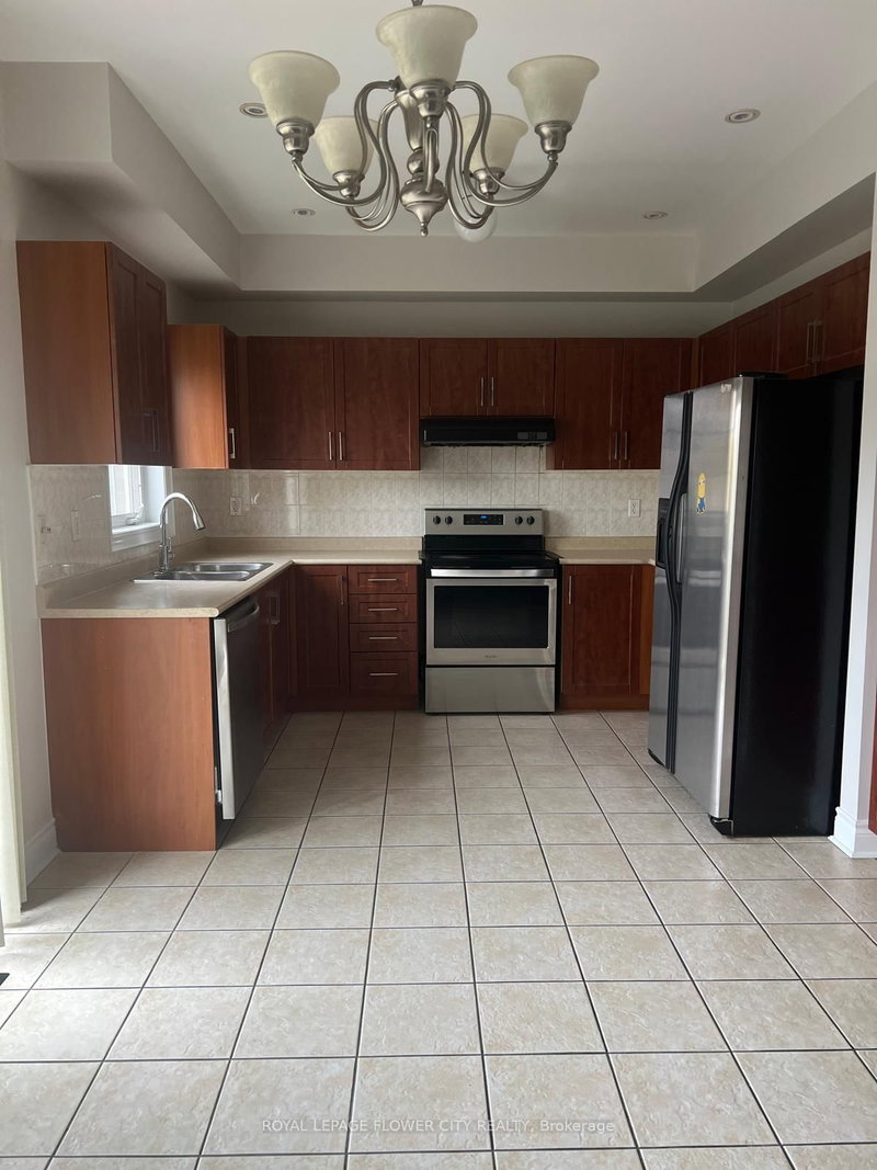 Main and 2nd Floor - 104 Bonistel Cres, Brampton, L7A 3Z9 | Image 2