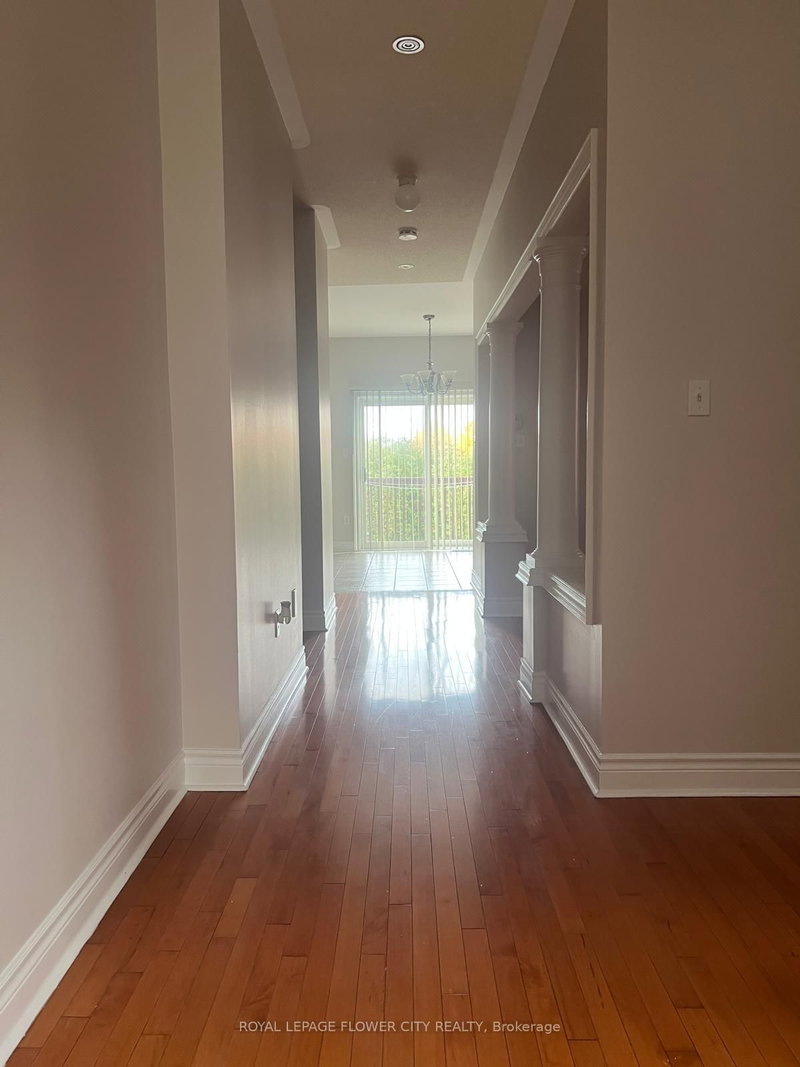 Main and 2nd Floor - 104 Bonistel Cres, Brampton, L7A 3Z9 | Image 3